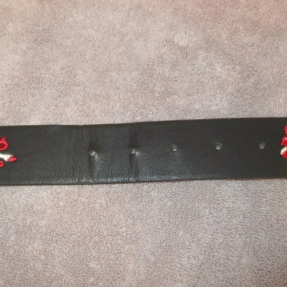 Jessica Simpson Embroidered Belt Size M Faux Leather Dark Floral Whimsigoth Boho